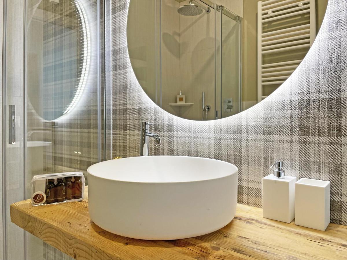 "La Portineria" Charming Apartment Old Town Como Lake Extérieur photo