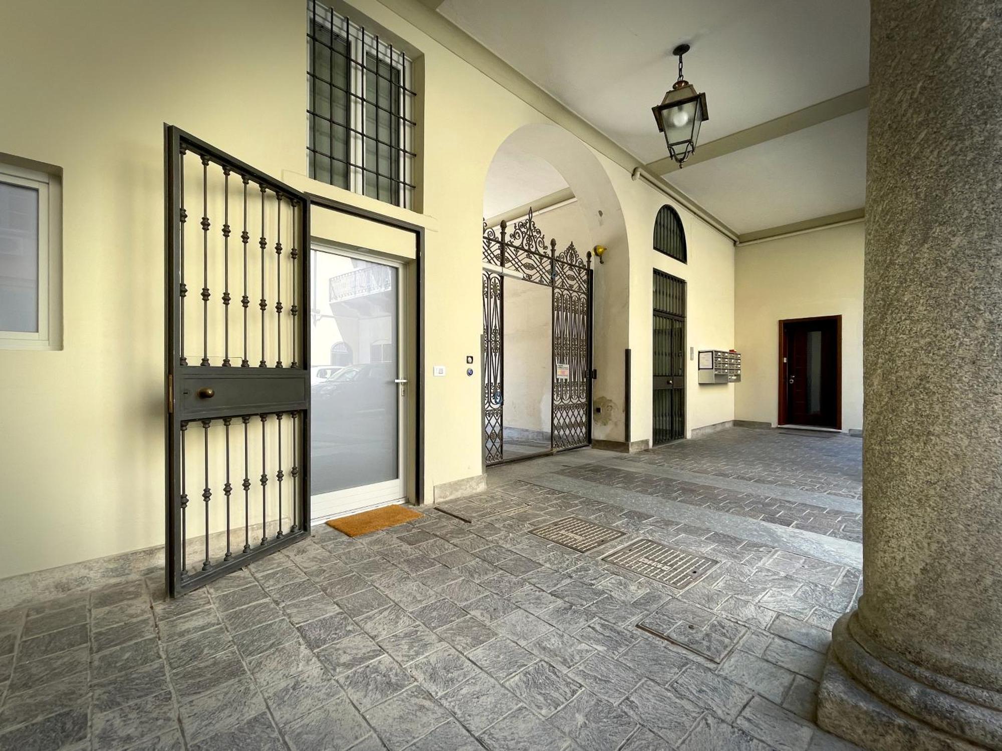 "La Portineria" Charming Apartment Old Town Como Lake Extérieur photo
